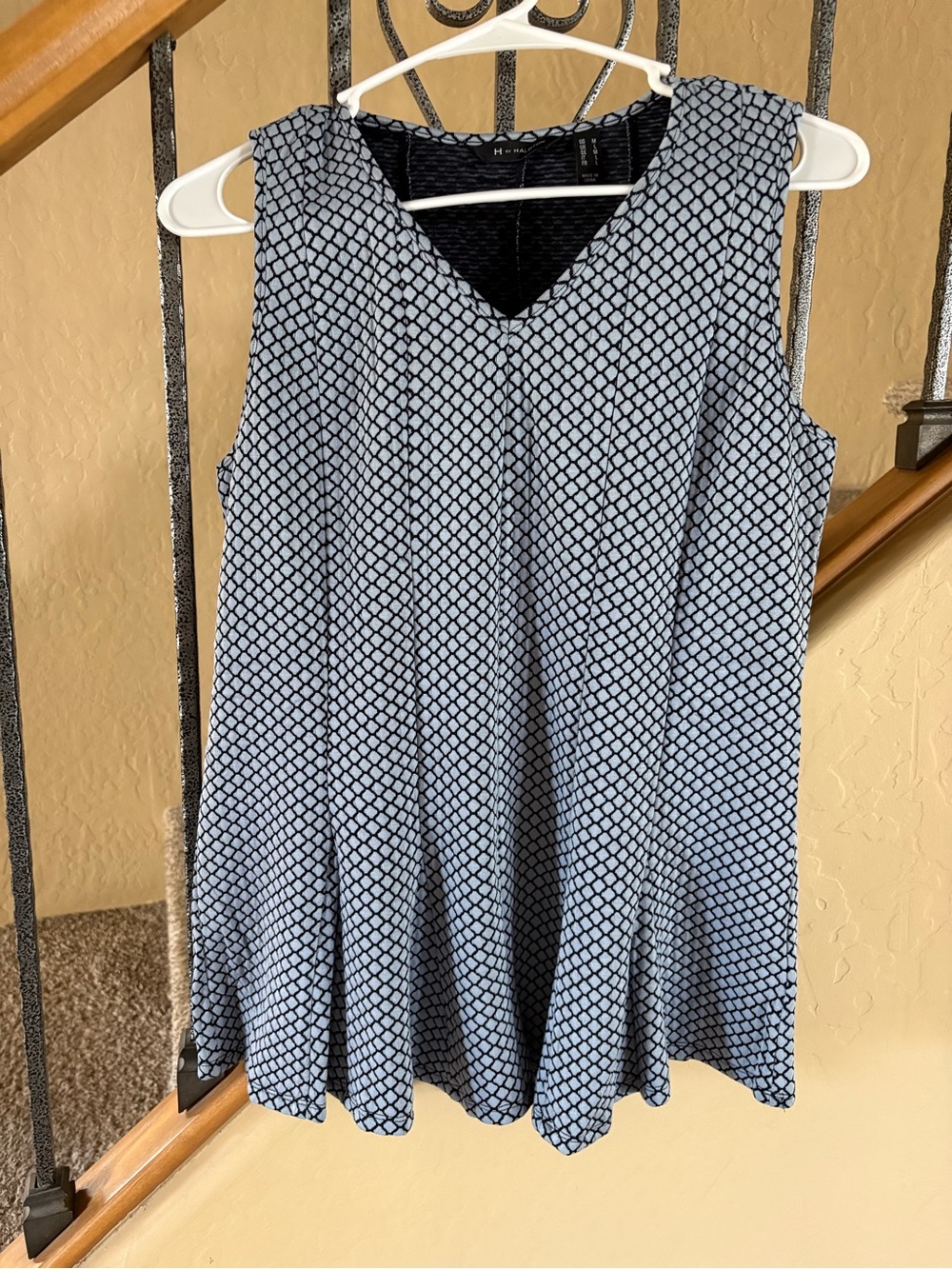H by Halston Blue and Black Geometric V-Neck Sleeveless Tank